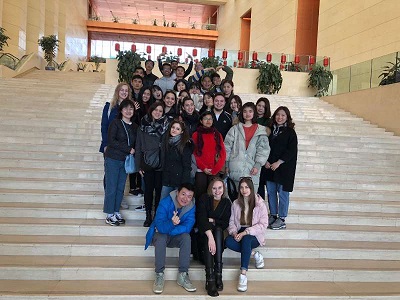 1553564662137598.jpg yl88858永利集团留学生走进天津博物馆1.jpg
